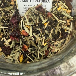 PÄHKINÄINEN LAKRITSIPATUKKA - musta tee